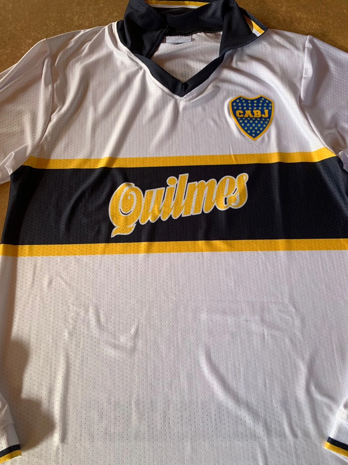 Camiseta alternativa retro Boca Juniors 1997 detalle frente Kingz