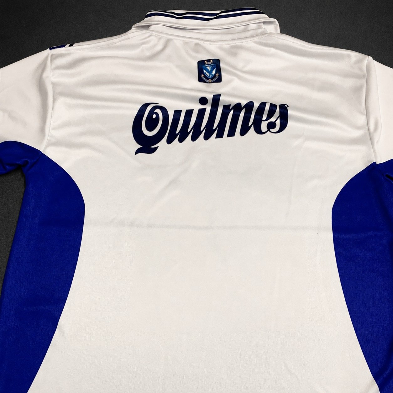 Camiseta Retro Velez Sarsfield 98-99 foto real mejorada