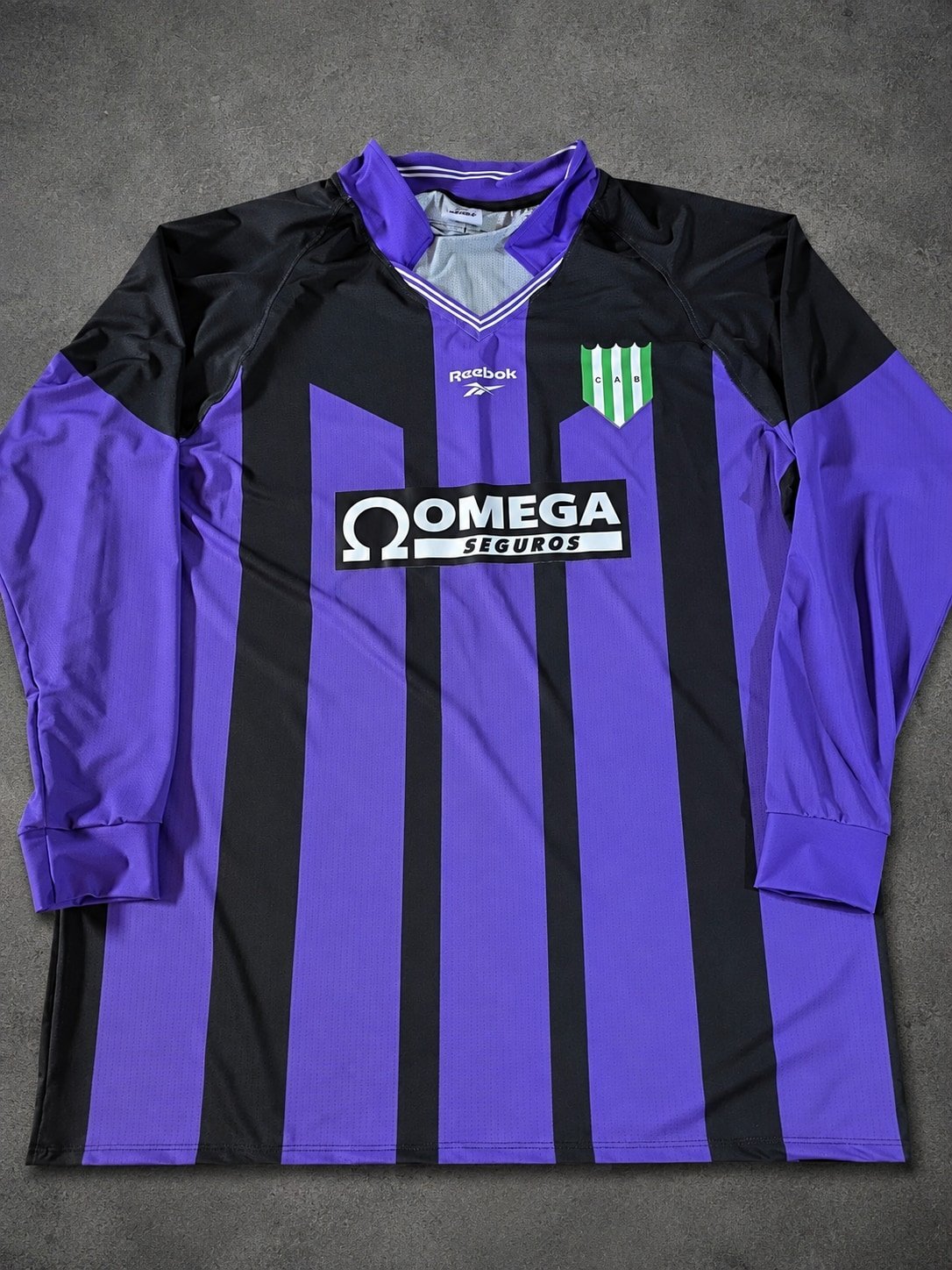 Camiseta Retro Alternativa Banfield 1997-98 foto real