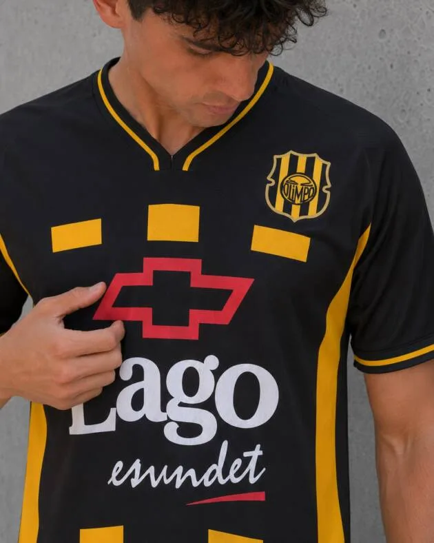 Camiseta Olimpo 2001-02
