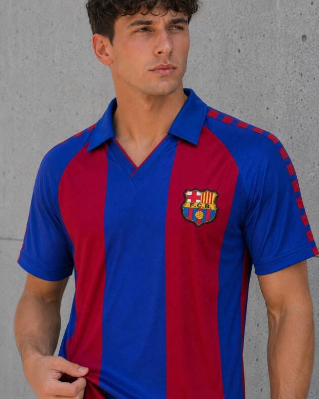 Camiseta Barcelona 1982-83 detalle manga raglán
