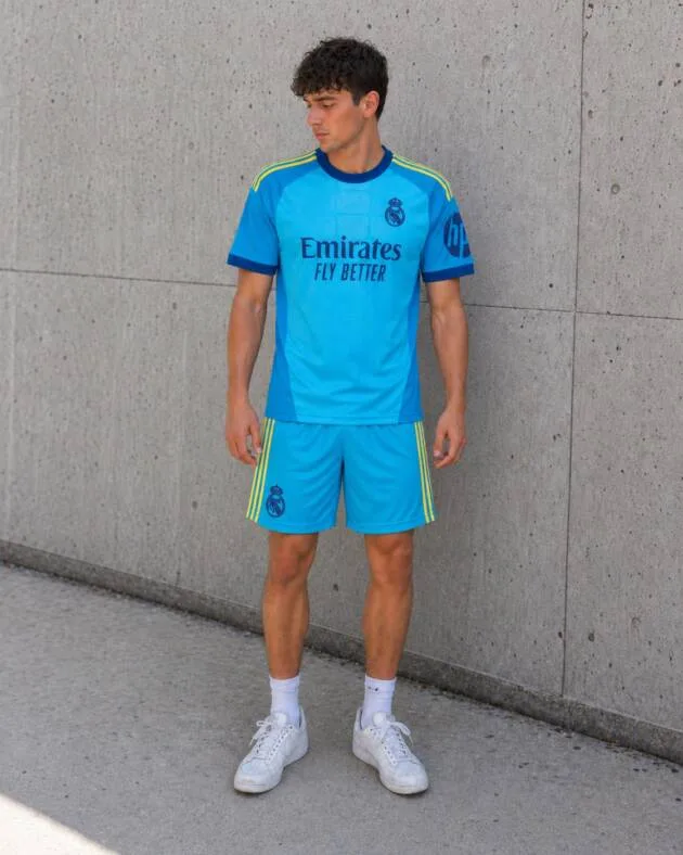 Arquero Real Madrid celeste 2026-27