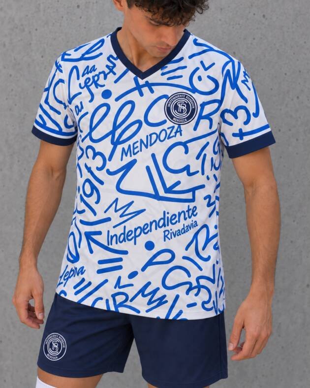 Camiseta Pre Match Independiente Rivadavia 2026