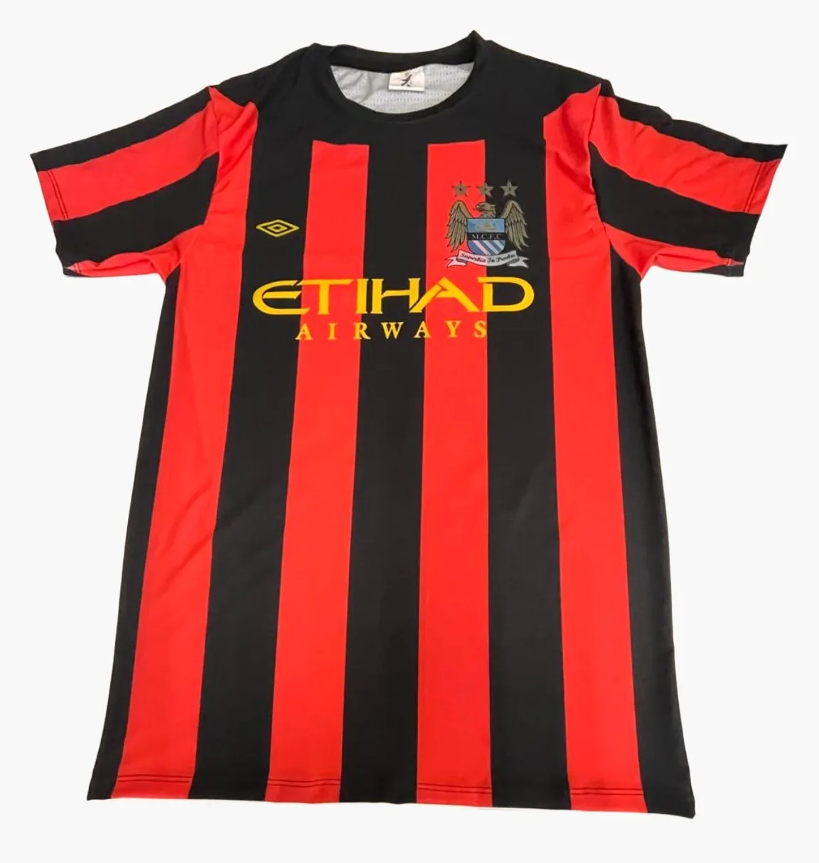 Camiseta Alternativa Manchester City 2011-12 Kingz — foto real frente